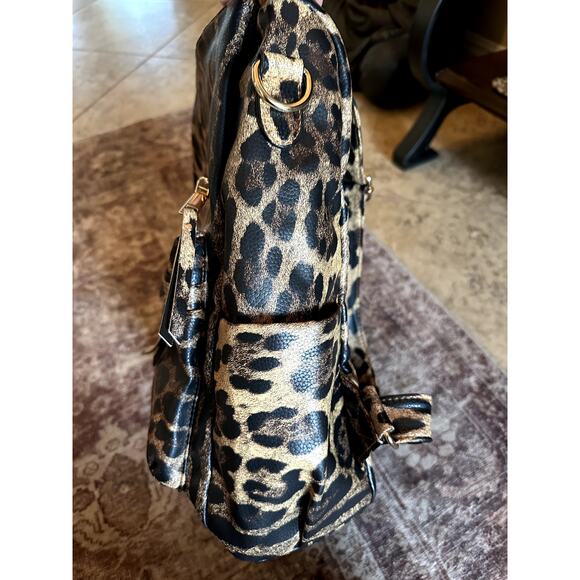 Leopard Backpack - Picture 4 of 8